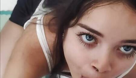 Debora Prado wanted to suck a cock before leaving the apartment