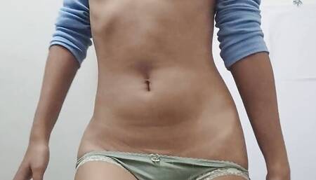 Sweetie pussy cuming close up