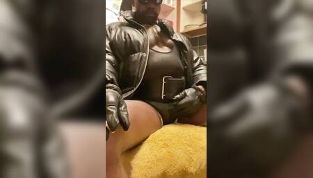 Black Muscle Dad Leather & Kink Smoking Session