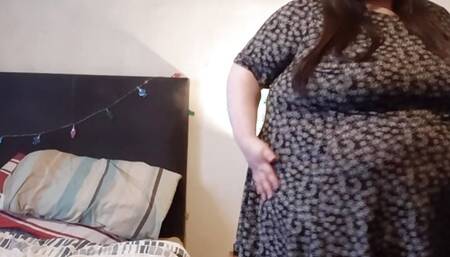 SSBBW BBW getting dressed frontal nudity
