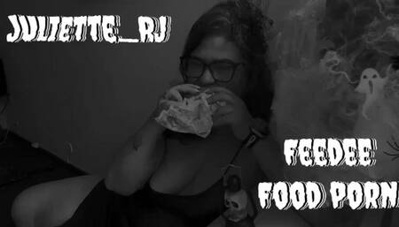 Juliette_RJ eating a Paid Halloween lunch - FEEDERISM - EATING FOOD - MUKBANG
