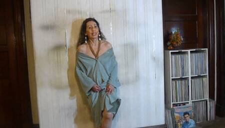 Freestyle dance on Yellow Submarine song