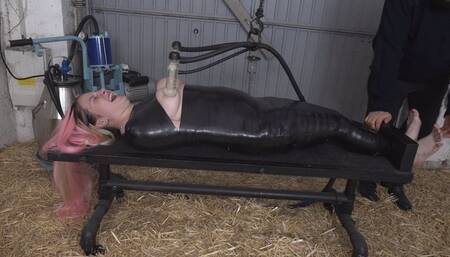 Maria mummified and heer feet tickled ( HD )