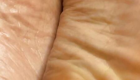 Ebony Girl Gives Closeups of Her Soles & Feet