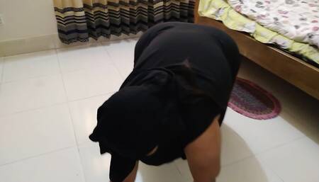 Fuck Indian Maid on Bed While Cleaning Owner's House - Aysha