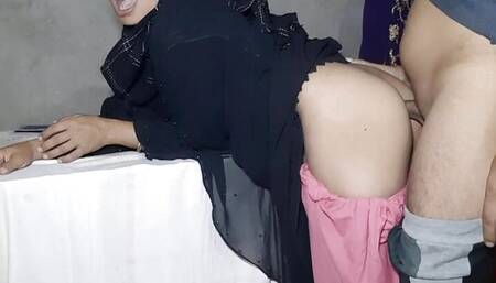 Customer and shop owner sex, kapdon ki dukan me chudai, sex in cloth shop