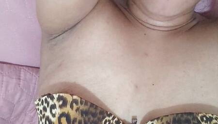 STEPDAUGHTER IN LINGERIE GETTING INTO MISCHIEF WITH HER TITS AND CREAMY PUSSY IS DEFINITELY A BANDIT