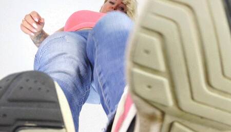 Mistress Jane - Shoe-face Massage