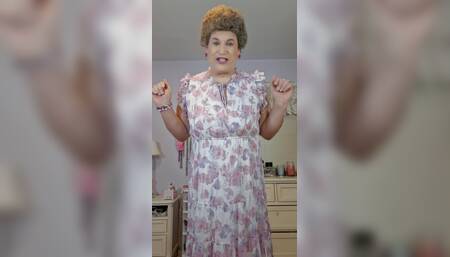 Will you play with granny tranny Vick's bush?