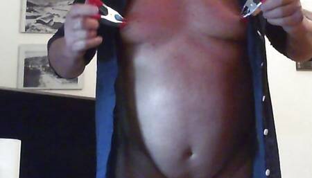 Clamps on the nipples
