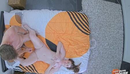 Good hottie Lindsay Lee feels a long dick deep in her shaved pussy