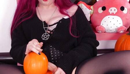 BBW Trans Pinky Fucks a Pumpkin