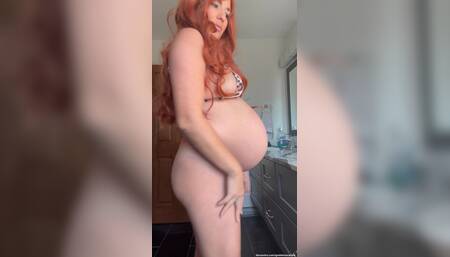 Pregnant modeling