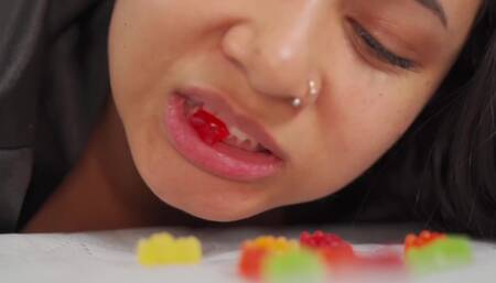 latina vore tiny gummy persons ????????