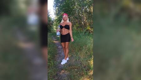 Outdoor carsex with clit blowjob and Creampie fucking