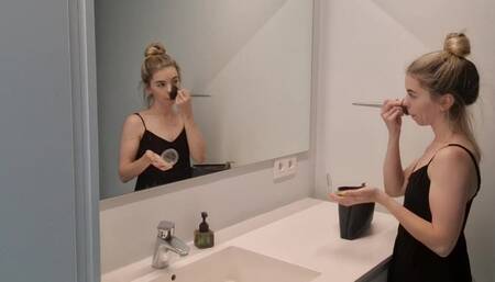 Makeup brush masturbation