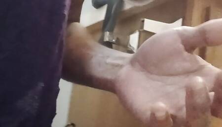 watch me pee and my pretty feet