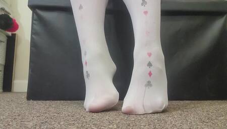 Alice in Wonderland : Toe Popping & Knee High Stockings