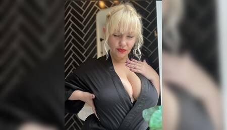 Risky outside fuck in hot tub