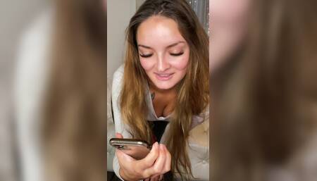 Tilly Toy dances her way onto her vibrator