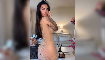 Omg this dress is soooo hot????????