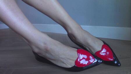 Shiny Black & Red Ballet Flats (mkv)