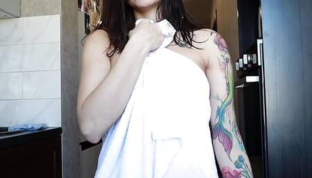 Stepsister is going on a date, but first she wants to suck me