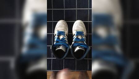 Fat cumshot on Adidas Top Tens