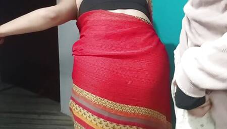 Salu bhabhi kam dhundne gayi aur Malik ne majburi ka uthata fayda