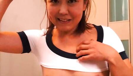 Bold Masturbation of Japanese MILFs