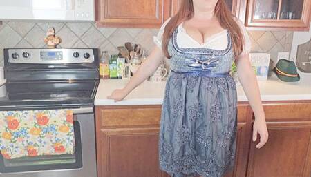 Host sMom Seduces German Exchange Student Before Oktoberfest