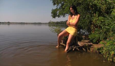 recently teenager a slut with dark hair gets her pussy