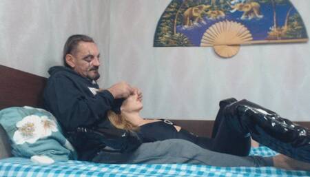 crow pignose me then i hump on his cock