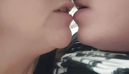 Cum Swapping Sluts wanna Fuck