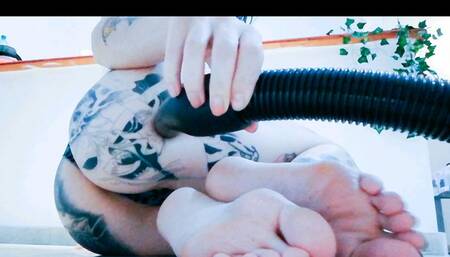 Vacuum my ass&feet