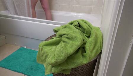 Tallulah, Star del Ray and Luke Hotrod in bathroom