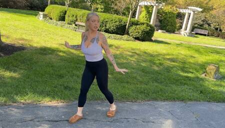 Bettie Frozen in the Park HD