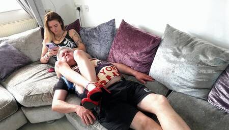 Neck Scissors Jennifer (4K)