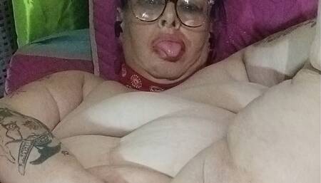 Redfaced Cumming Got Her Body Humming