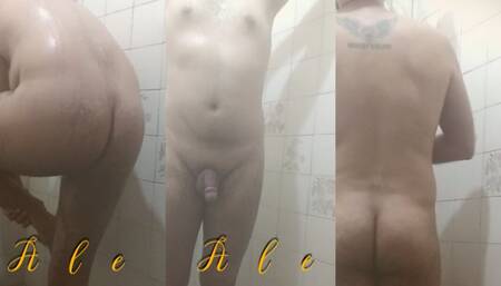 Enjoy the Bath: the nudity that will leave you speechless!"