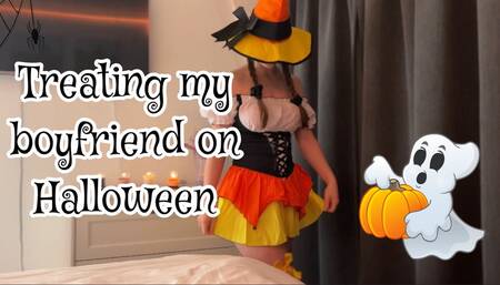Treating his dick on Halloween and letting him creampie me