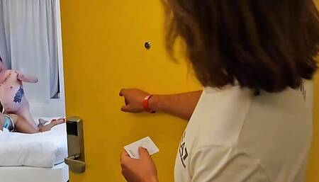 Orgy 4 in the hotel room at XBIZ Double penetration anal lesbian Strapon threesome foursome and to finish WET!