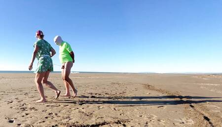 I condition my husband to become my pet dog