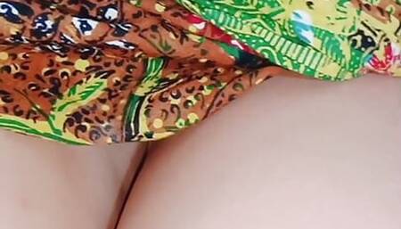 Hijab girl is good at lifting