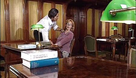 La professoressa di lingue Sc 6 oressa of Sc languages 6