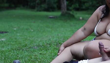 I masturbate a stranger in a public park - Risky sex lexly_16 & magician