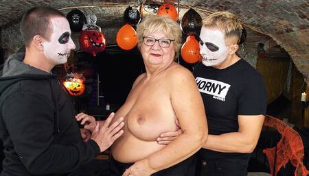 bbw mature rough fucked on halloween