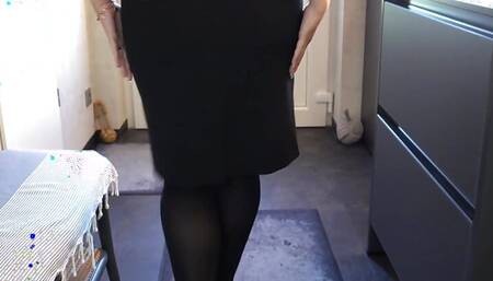 Hot Office Slut in Pencil Skirt, Silk Top and High Heels Gets Fresh Bosses Cum in Her Pantyhose