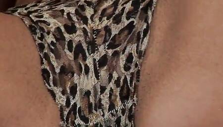 Brunette Bith Big Tits, Layla Rivera Fucks on All Fours Before Swallowing