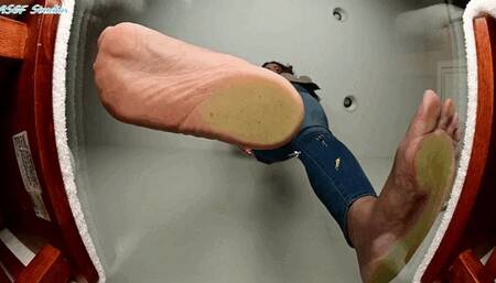 Giant Latina with wide soles FAT SOLE POV CRUSH, GIANTESS pt 2 - MOV